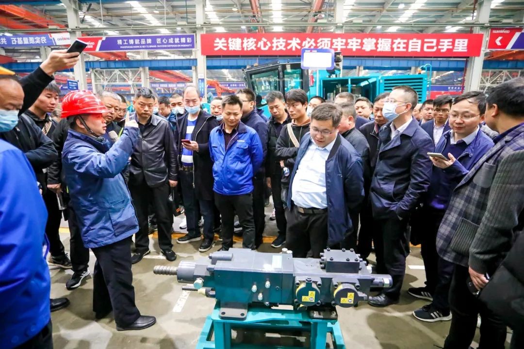 饕餮盛宴！皇家国际智能?建华建材预造桩施工设备与技术互换会隆沉召开