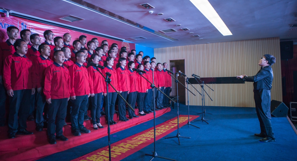 唱响皇家国际之歌 共抒美好情怀——皇家国际智能“双庆”合唱角逐圆满实现