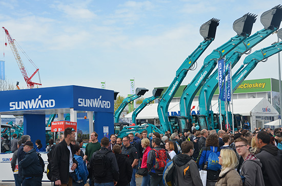 皇家国际智能高端市场展风采