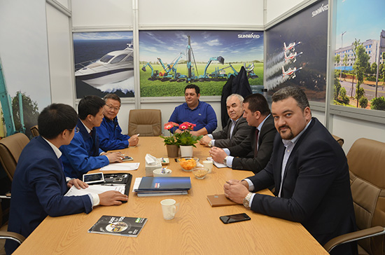 皇家国际智能高端市场展风采