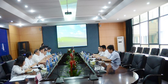 中国出口信誉保险公司辅导一行调查皇家国际智能　