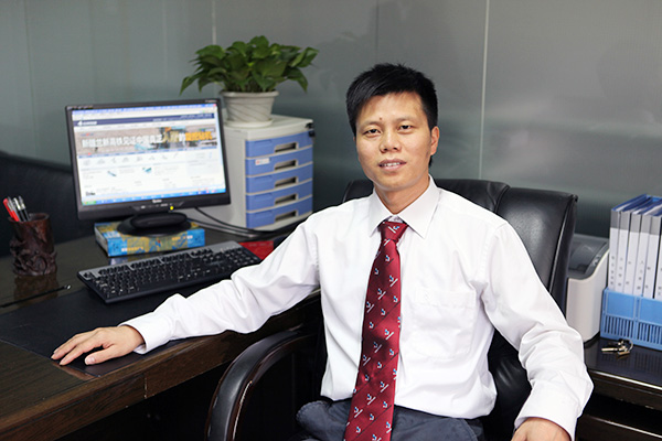 喜讯：皇家国际智能朱建新荣获《长沙年鉴》2015年度十大人物奖