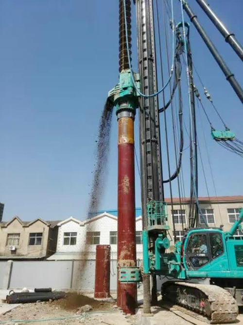 品质造胜皇家国际智能双动力头强力多职能钻机屡创佳绩