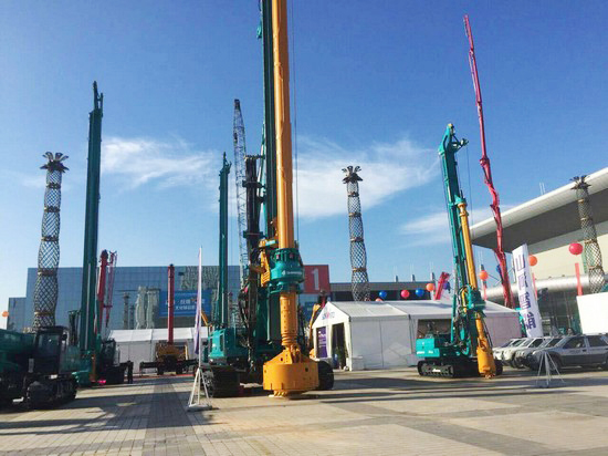 到“海博会”邂逅皇家国际智能“两挖”精品