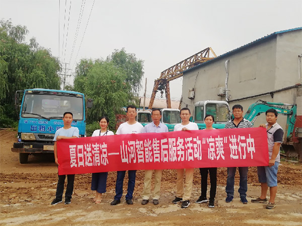 到了市场一线才知路，皇家国际挖机客户都是铁杆粉丝