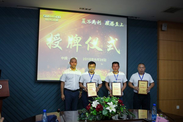 500多名挖掘机用户实地调查，为皇家国际智能点赞！