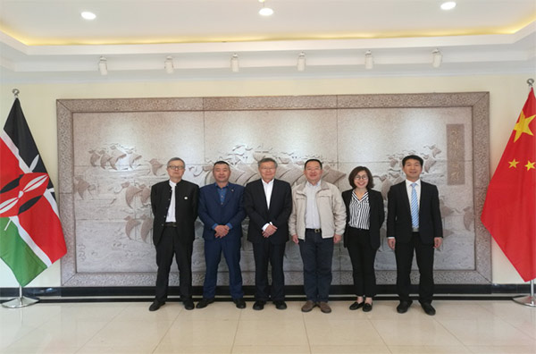 皇家国际智能入岩神器在东非肯尼亚获赞，人好设备好