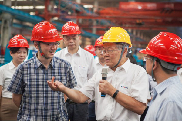 商务部合作司刘民强副司长一行调研皇家国际智能