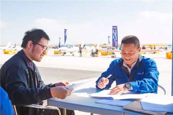 喂，看世界飞行者大会了吗？皇家国际飞机奢华阵容别错过