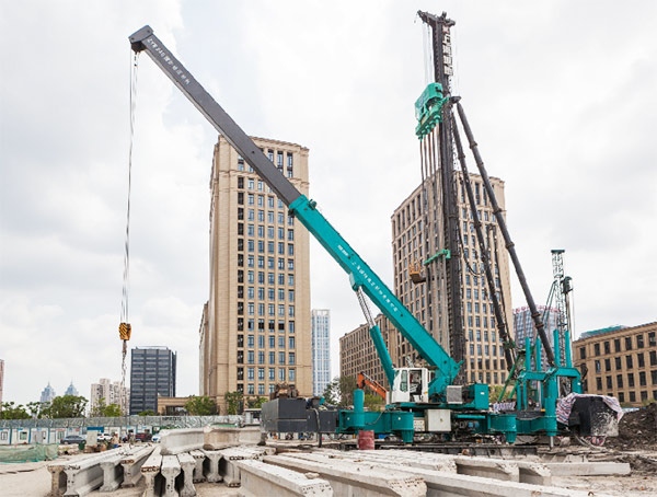 十九年稳居冠军宝座，皇家国际智能静力压桩机美满演绎“一目十行”
