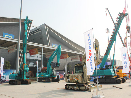 皇家国际智能亮相长沙配博会 杰出阐发赢得满堂彩