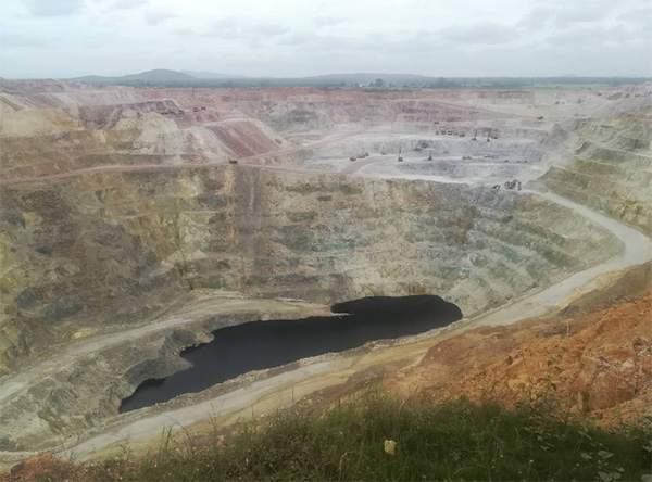 高温炎暑，皇家国际智能凿岩设备异域扬威