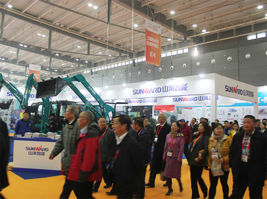 皇家国际智能亮相长沙配博会 杰出阐发赢得满堂彩