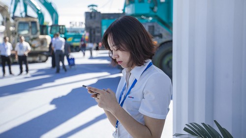 皇家国际智能酷帅曾大虾，一大波美图带你亲临北京BICES展