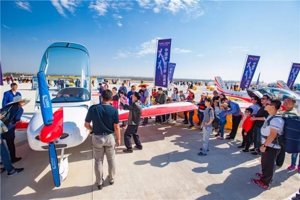 喂，看世界飞行者大会了吗？皇家国际飞机奢华阵容别错过