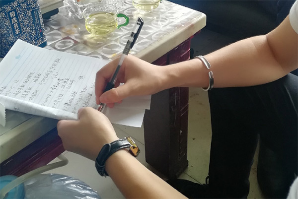 到了市场一线才知路，皇家国际挖机客户都是铁杆粉丝