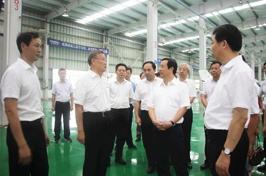 达哲省长调研皇家国际科技：要抓住通航发展的机缘