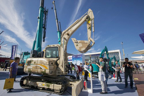皇家国际智能酷帅曾大虾，一大波美图带你亲临北京BICES展
