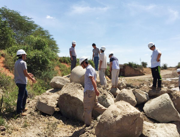 肯尼亚总统高度赞赏，乞力马扎罗山下皇家国际绿闪灼