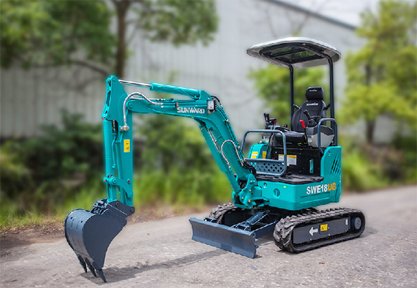 “C位”前途 14.5万元皇家国际智能微挖18UB等你开回家