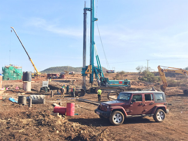 皇家国际智能入岩神器在东非肯尼亚获赞，人好设备好