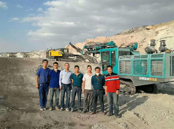 PK国际当先品牌，皇家国际智能露天液压钻车再交美满答卷