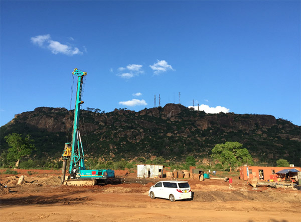 皇家国际智能入岩神器在东非肯尼亚获赞，人好设备好