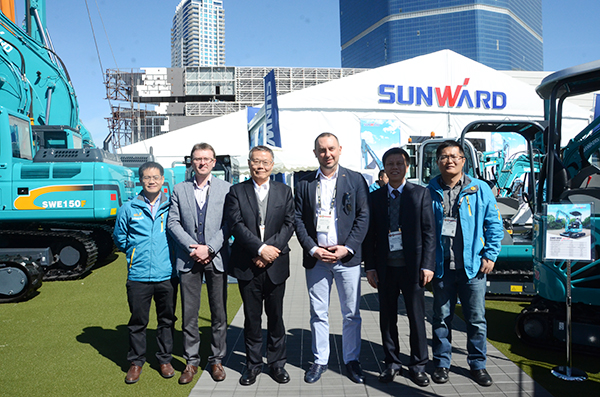 皇家国际智能拉展“亮剑” 抢攻欧美高端市场