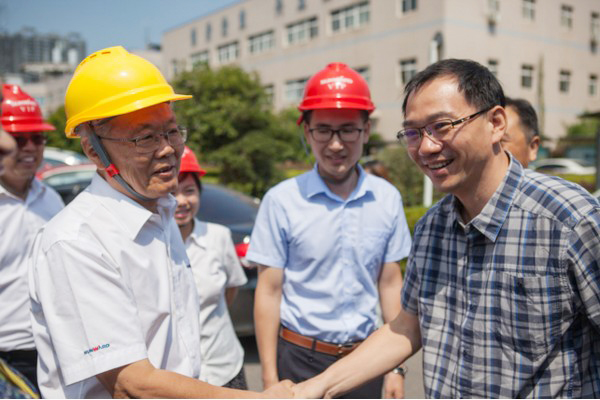 商务部合作司刘民强副司长一行调研皇家国际智能