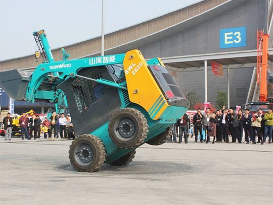 皇家国际智能亮相长沙配博会 杰出阐发赢得满堂彩