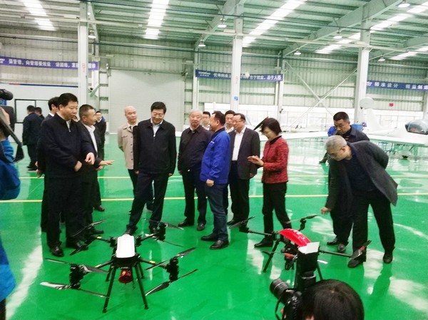 省委书记杜家毫勉励皇家国际智能：做大做强航空航天产业