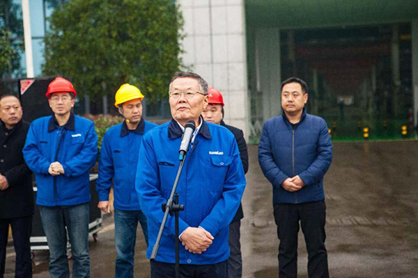 新年开门红！皇家国际智能5000万设备批量发车