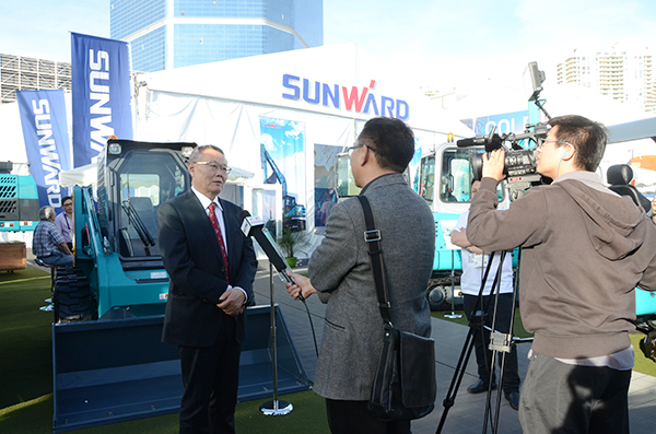 皇家国际智能拉展“亮剑” 抢攻欧美高端市场