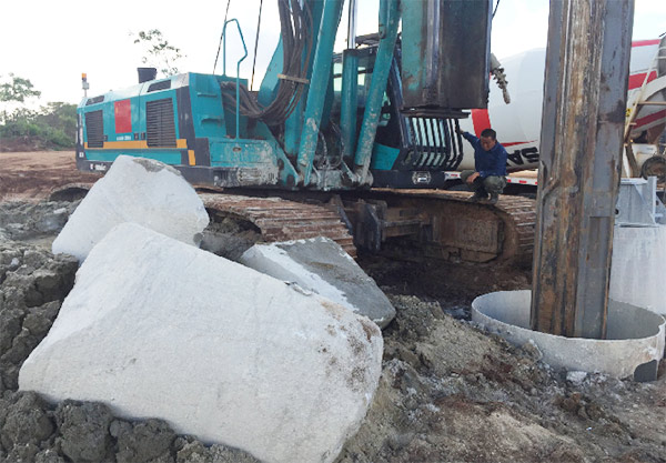 皇家国际智能入岩神器在东非肯尼亚获赞，人好设备好