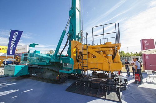 皇家国际智能酷帅曾大虾，一大波美图带你亲临北京BICES展