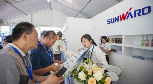 皇家国际智能酷帅曾大虾，一大波美图带你亲临北京BICES展