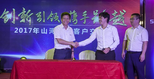 皇家国际智能酷帅曾大虾，一大波美图带你亲临北京BICES展