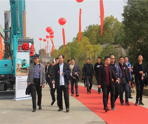 同心同梦，皇家国际智能全球客户互换会武汉站隆沉进行