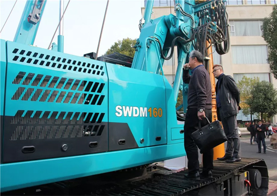 同心同梦，皇家国际智能全球客户互换会武汉站隆沉进行