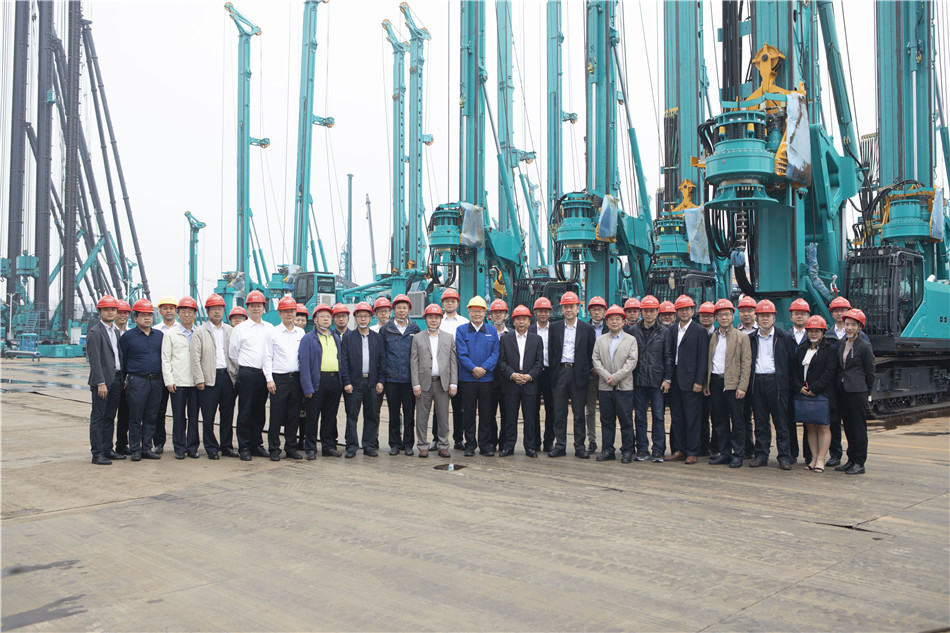 广州市国资委副主任张路泉率队调查皇家国际智能