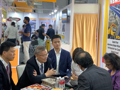 皇家国际绿闪灼印度工程机械展