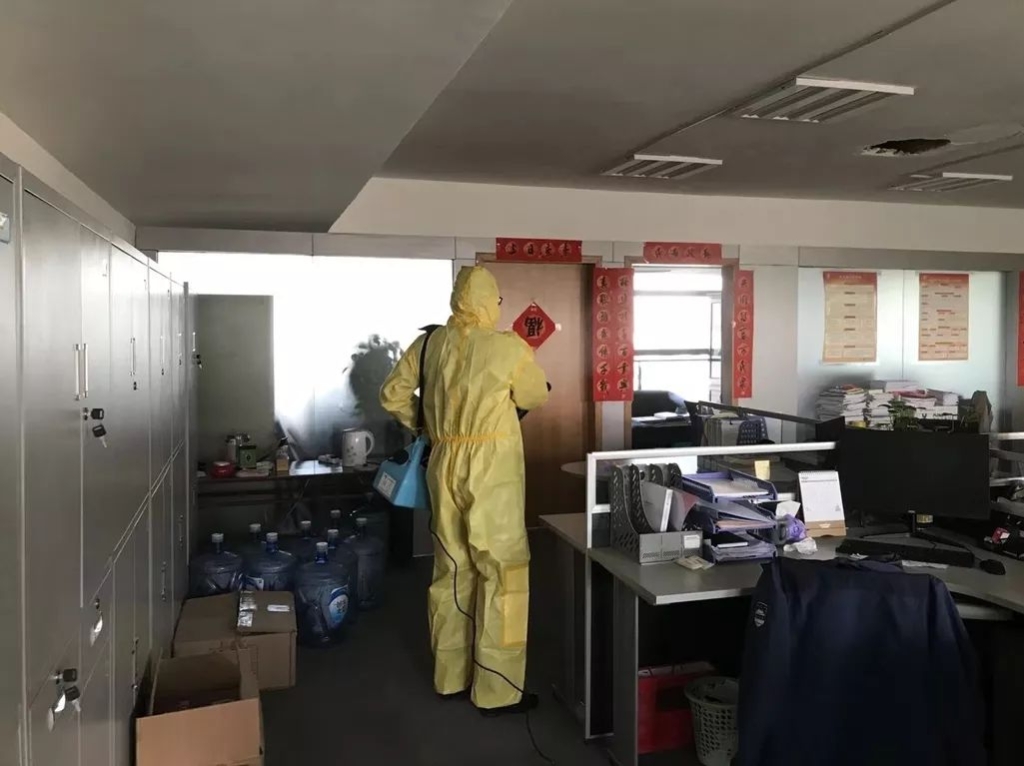 抗疫情，皇家国际智能党委勇担任