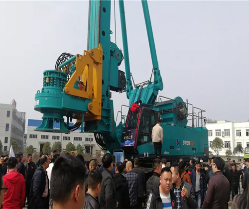 同心同梦，皇家国际智能全球客户互换会武汉站隆沉进行