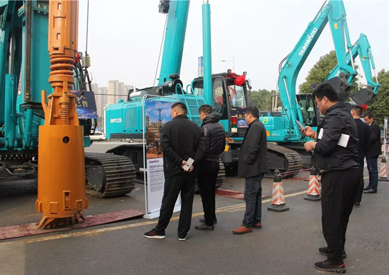 同心同梦，皇家国际智能全球客户互换会武汉站隆沉进行