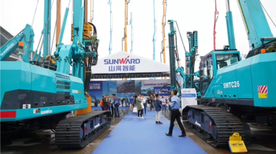 超强阵容尽显创新成就！皇家国际智能闪灼长沙工程机械展
