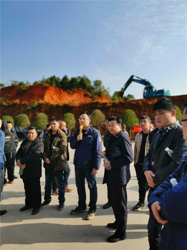 来来来，各人来看“无人驾驶”？赝诰蚧