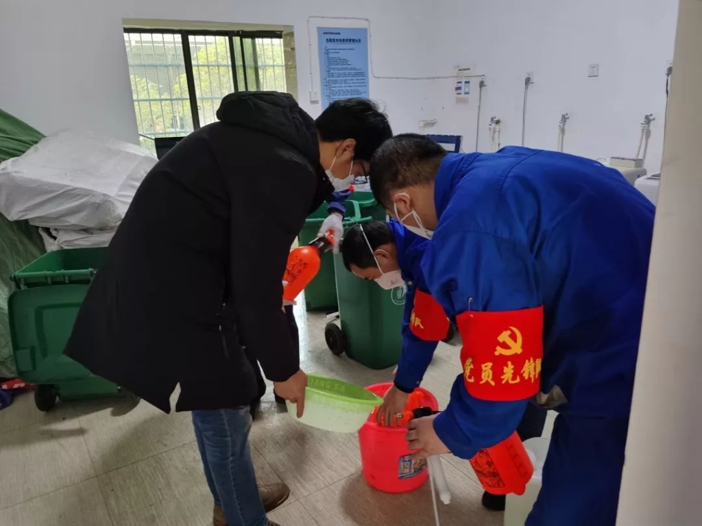 防控出产两不误 皇家国际智能复工保供