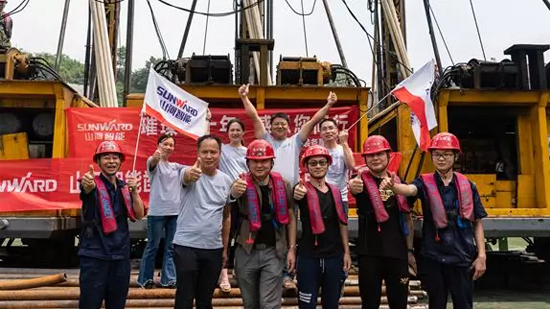 打造长江黄金水路！皇家国际智能航路钻机轻松搞定水下礁石