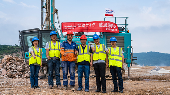 15年3万幼时！皇家国际智能元老级潜孔钻机“雄风”仍旧