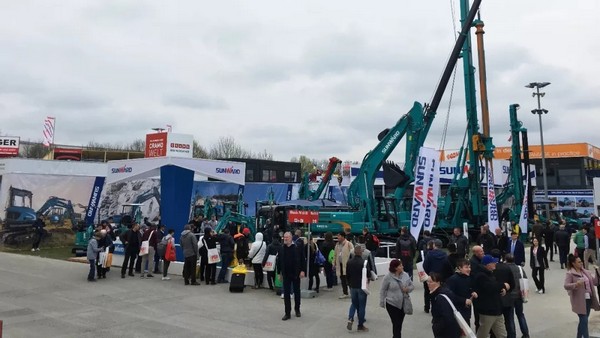 向世界展示中国“智造”魅力，皇家国际智能携创新阵容闪灼德国宝马展